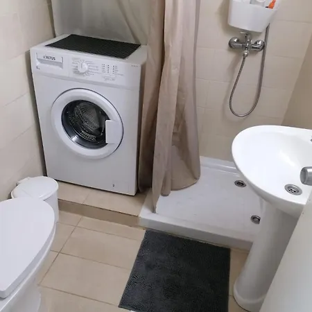 Stelia's Seagate Apt. *