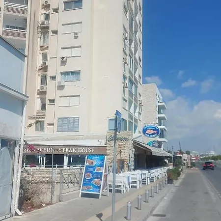 Stelia's Seagate Apt.