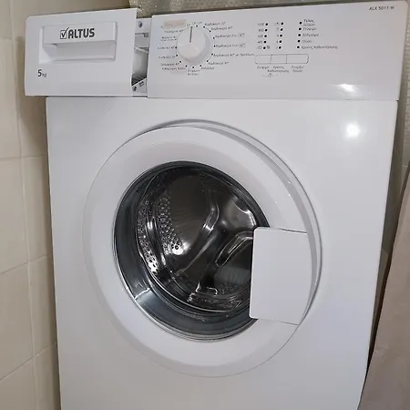 Stelia's Seagate Apt.