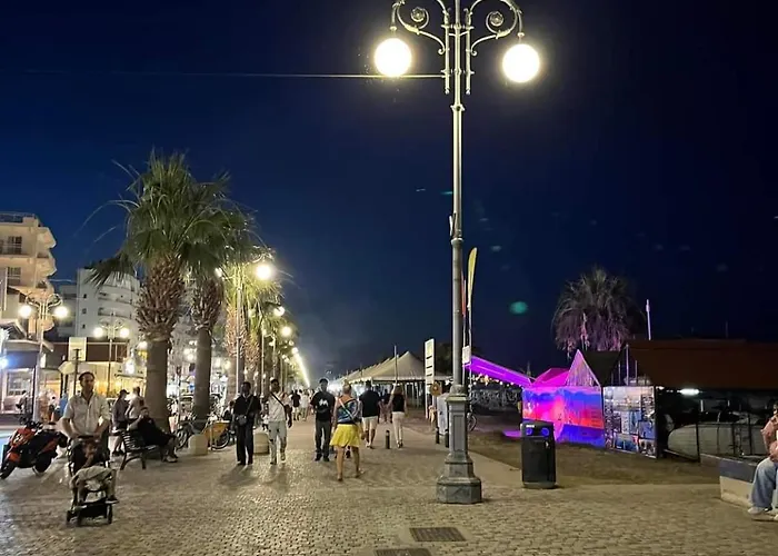 Stelia's Seagate Apt. * Larnaca