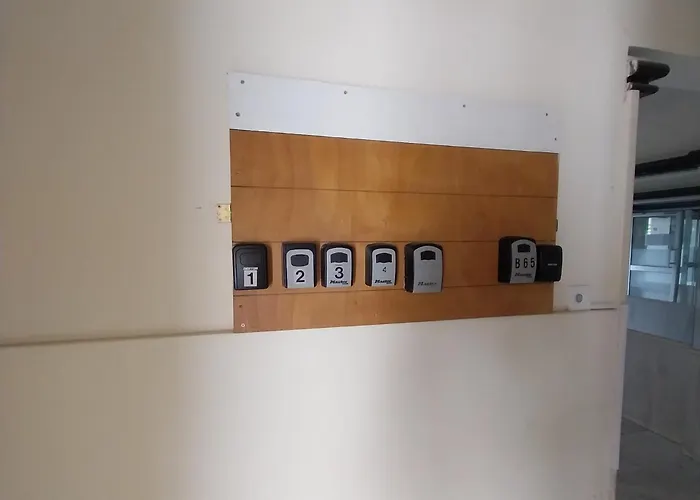 Stelia's Seagate Apt. *